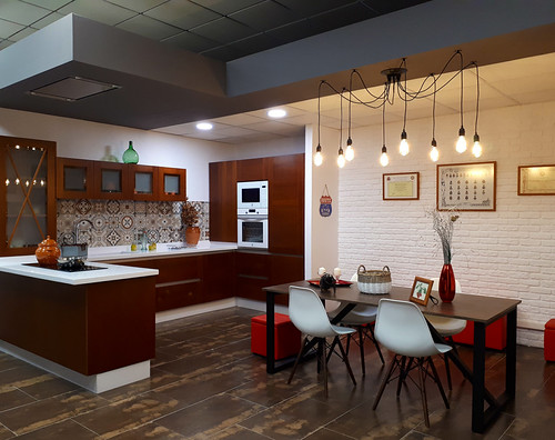 Studio Teresa Llorente inaugura su centro ofreciendo cocinas de ensueño y mucho más