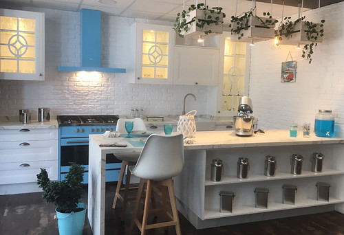 Studio Teresa Llorente inaugura su centro ofreciendo cocinas de ensueño y mucho más