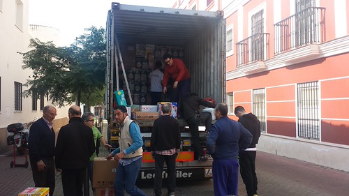 Envío de un contenedor de ayuda humanitaria a Perú de la Ong Nazarena