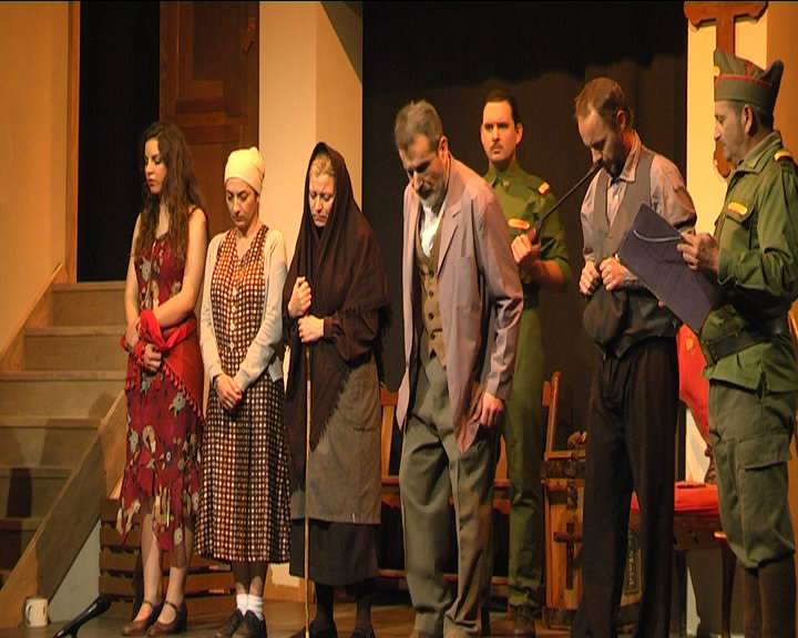 Amalgama Teatro Los Santos representación en lengua de signo para la Hermandad del Rocío de Montequinto