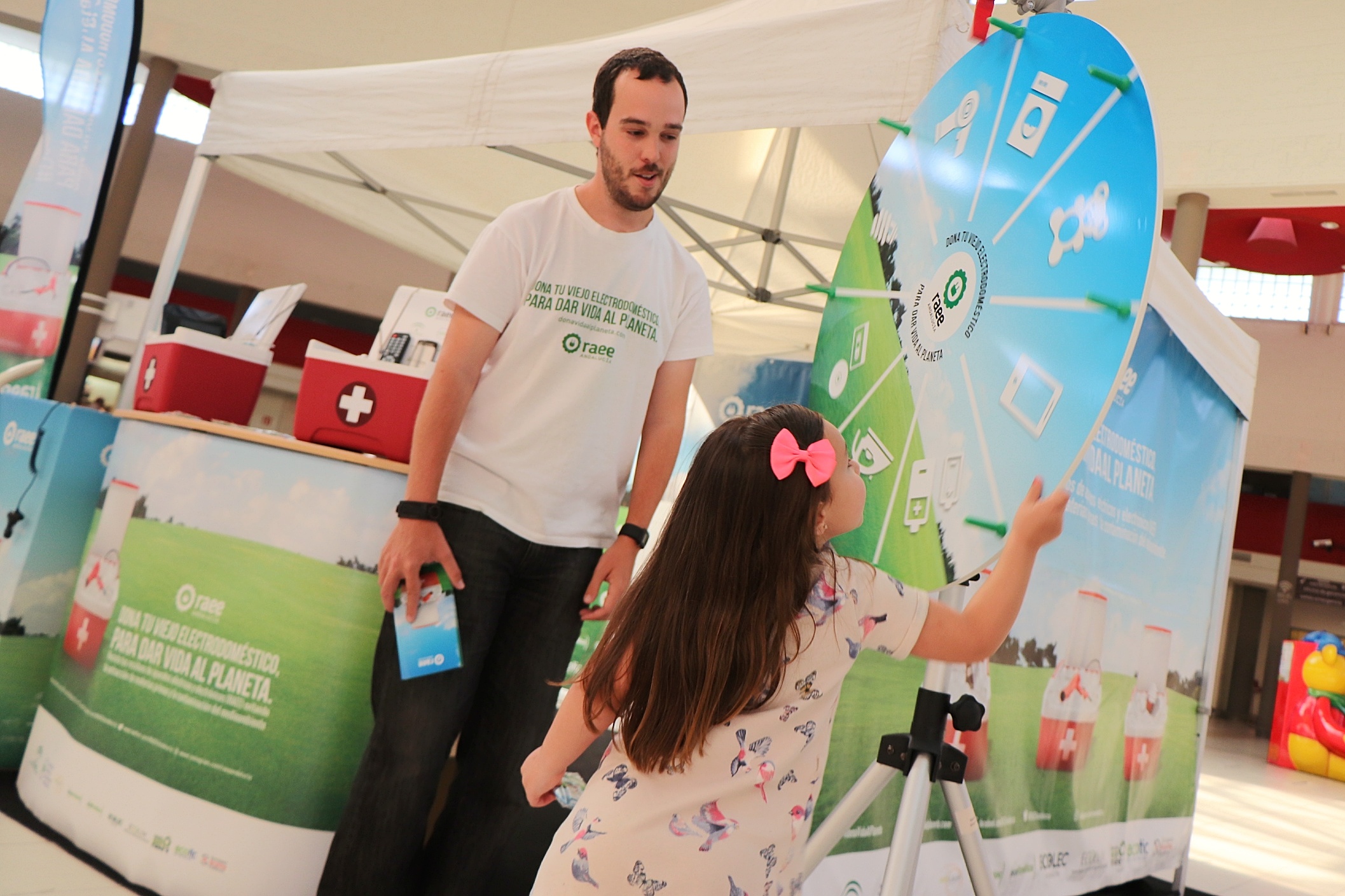 Campaña Dona Vida al Planeta de reciclaje de electrodomésticos