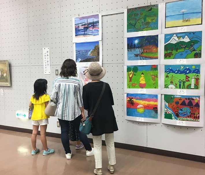 Exposición en Osaka con dibujos de niñas de Artequinto