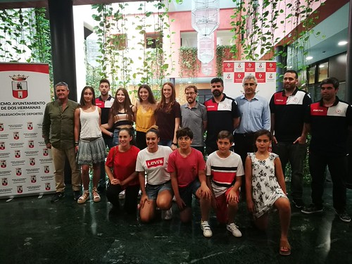 Presentación del equipo senior femenino del Club Baloncesto Ciudad de Dos Hermanas