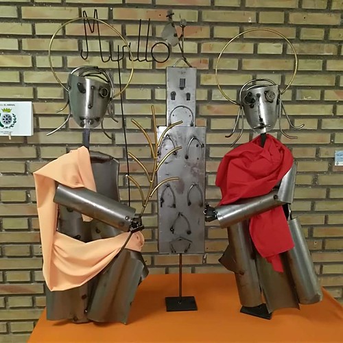 Santa Justa y Rufina en hierro del IES El Arenal para una exposición de Murillo en el Museo de Bellas Artes