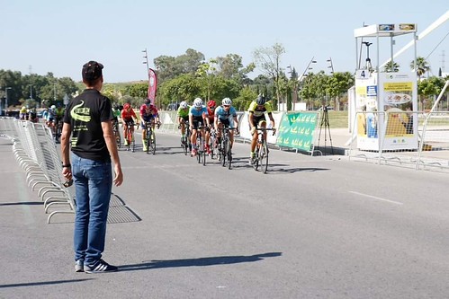 V Ruta Ciclista de la Campiña en la Avenida Felipe González Entrenúcleos